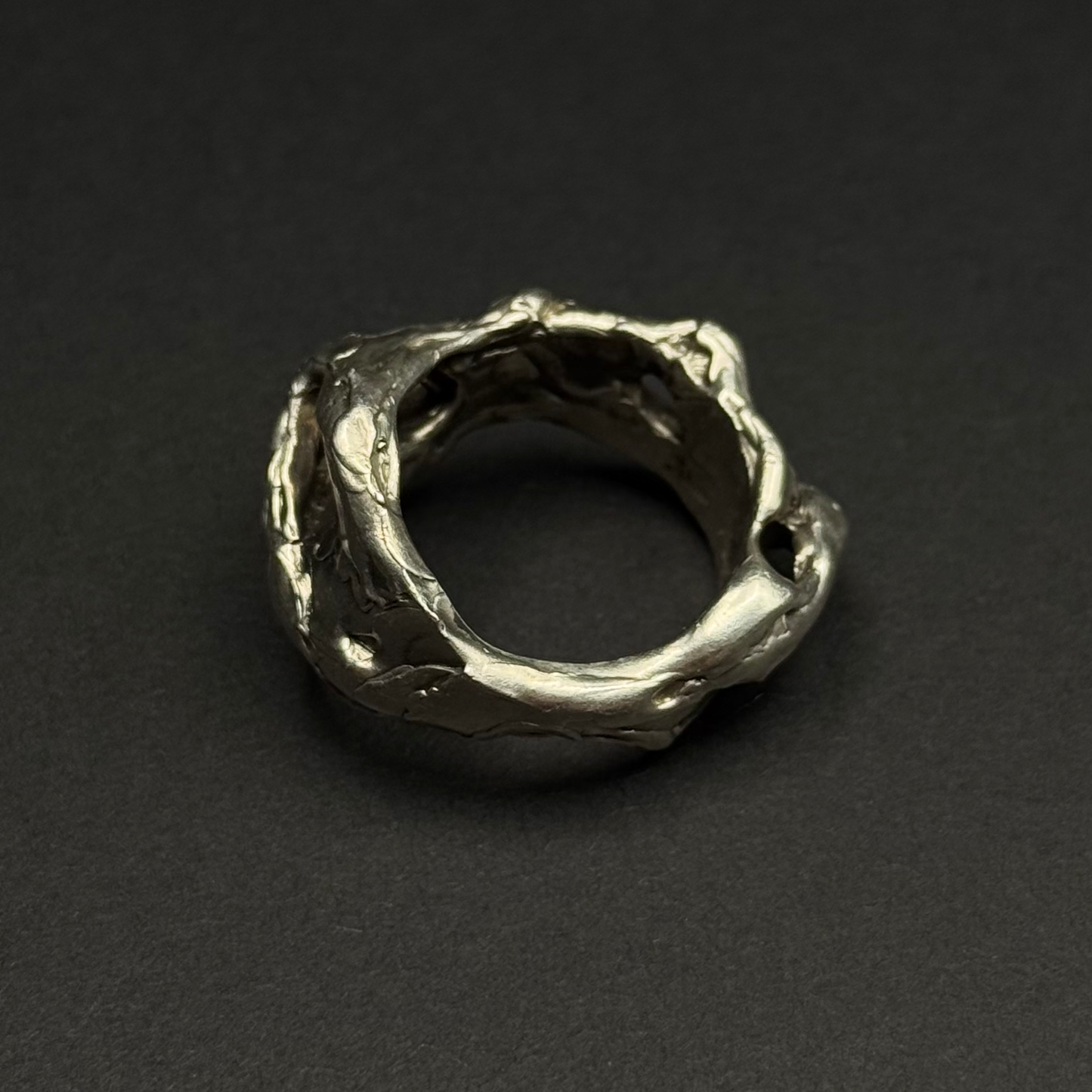 hollow ring - bybay atelier