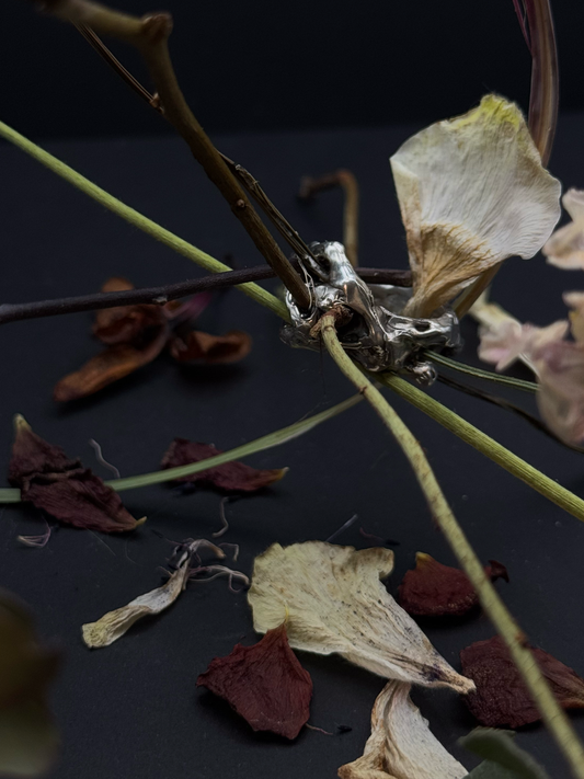 hollow ring - bybay atelier